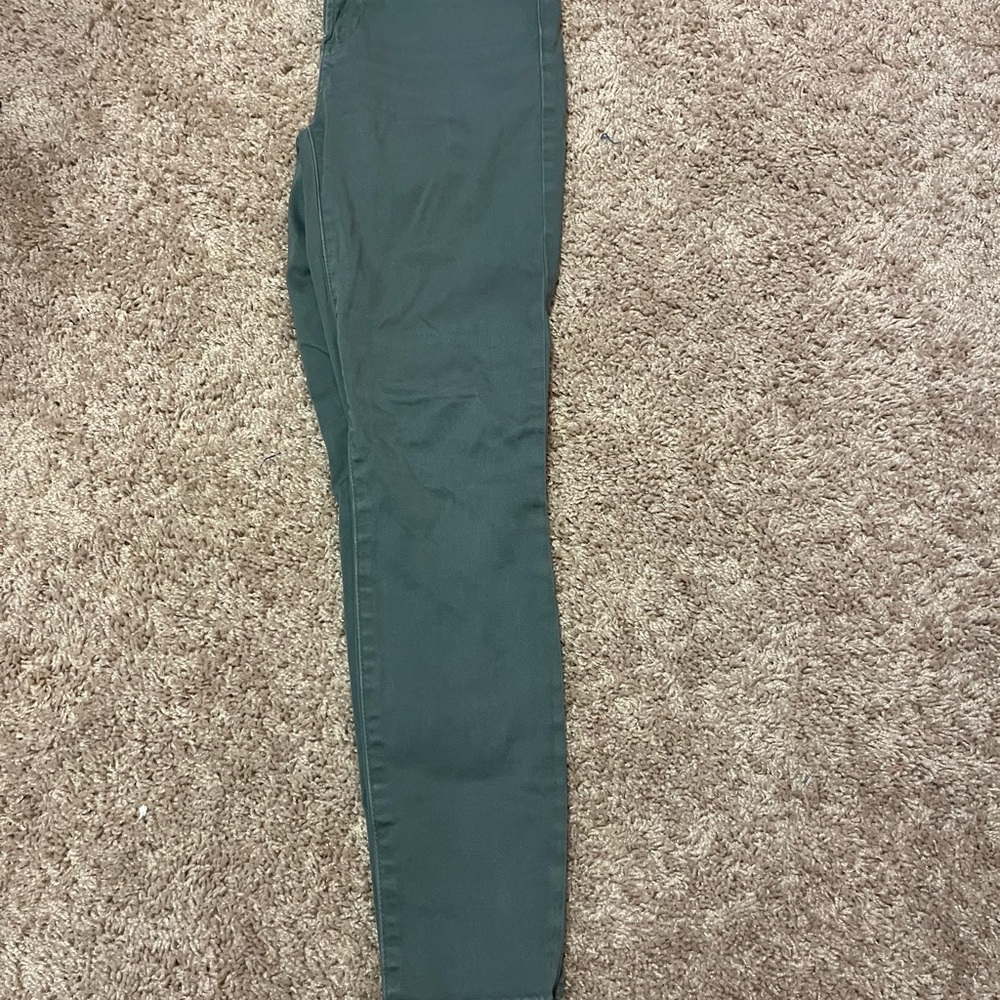 GAP Women's Dark Green Cropped Pants